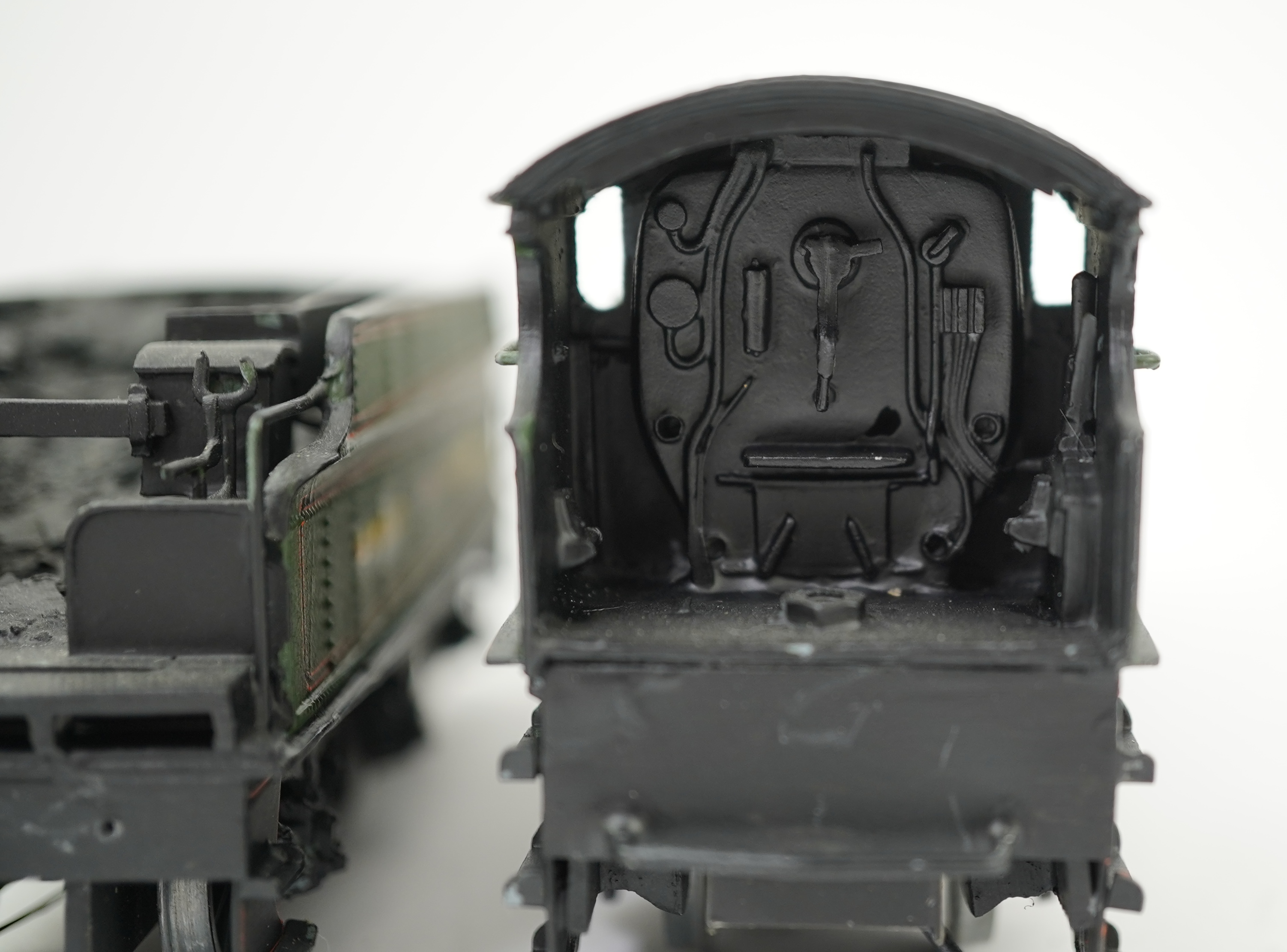 Two 00 gauge brass and white metal kit built GWR tender locomotives; a 2900 class 4-4-2, 171, together with a Grange class 4-6-0, Arlington Grange 6800, constructed, painted and lined to a high standard, both motored for